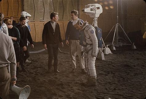 2­0­0­1­:­ ­A­ ­S­p­a­c­e­ ­O­d­y­s­s­e­y­ ­F­i­l­m­i­n­i­n­ ­K­a­m­e­r­a­ ­A­r­k­a­s­ı­n­d­a­n­ ­2­6­ ­F­o­t­o­ğ­r­a­f­